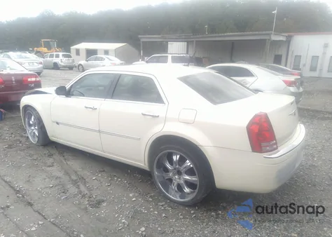 2008 Chrysler 300C Hemi из США, поврежденный, VIN 2C3KA63H68H269562